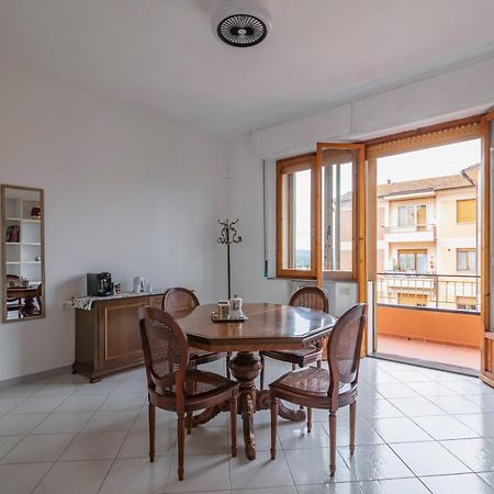 Comfy Flat Steps Away From Siena Station! Apartment Exterior photo